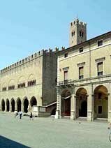 Площадь Кавур (Piazza Cavour)